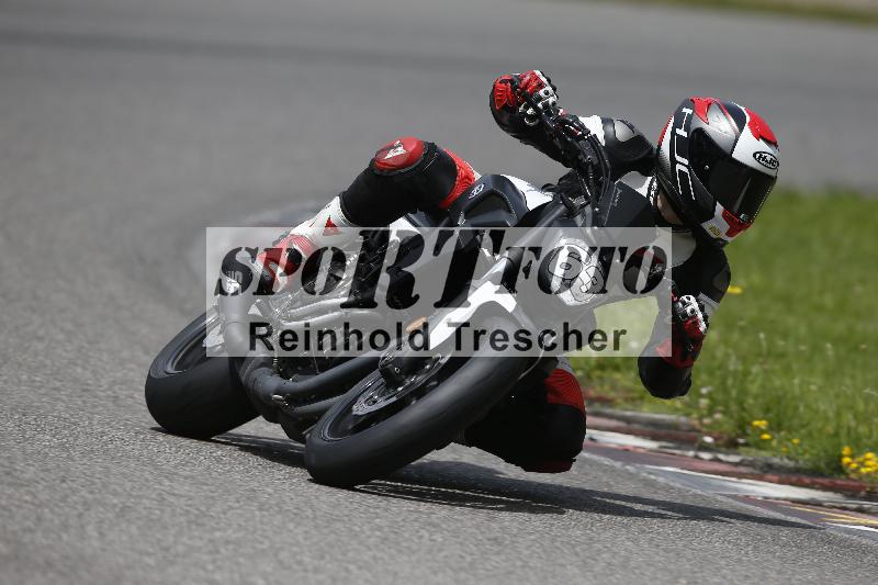 /Archiv-2024/29 12.06.2024 MOTO.CH Track Day ADR/Gruppe gelb/950